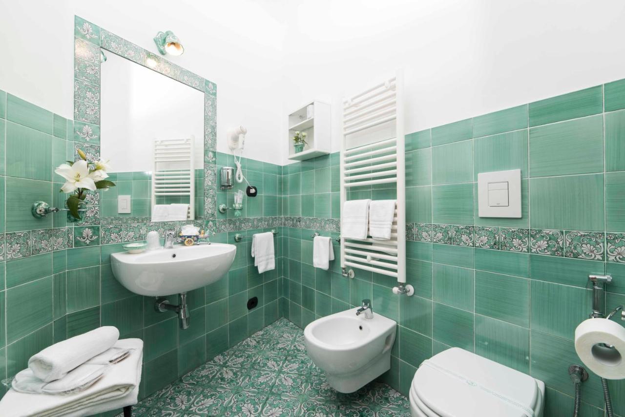 B&B Palazzo Pinto Vietri Buitenkant foto