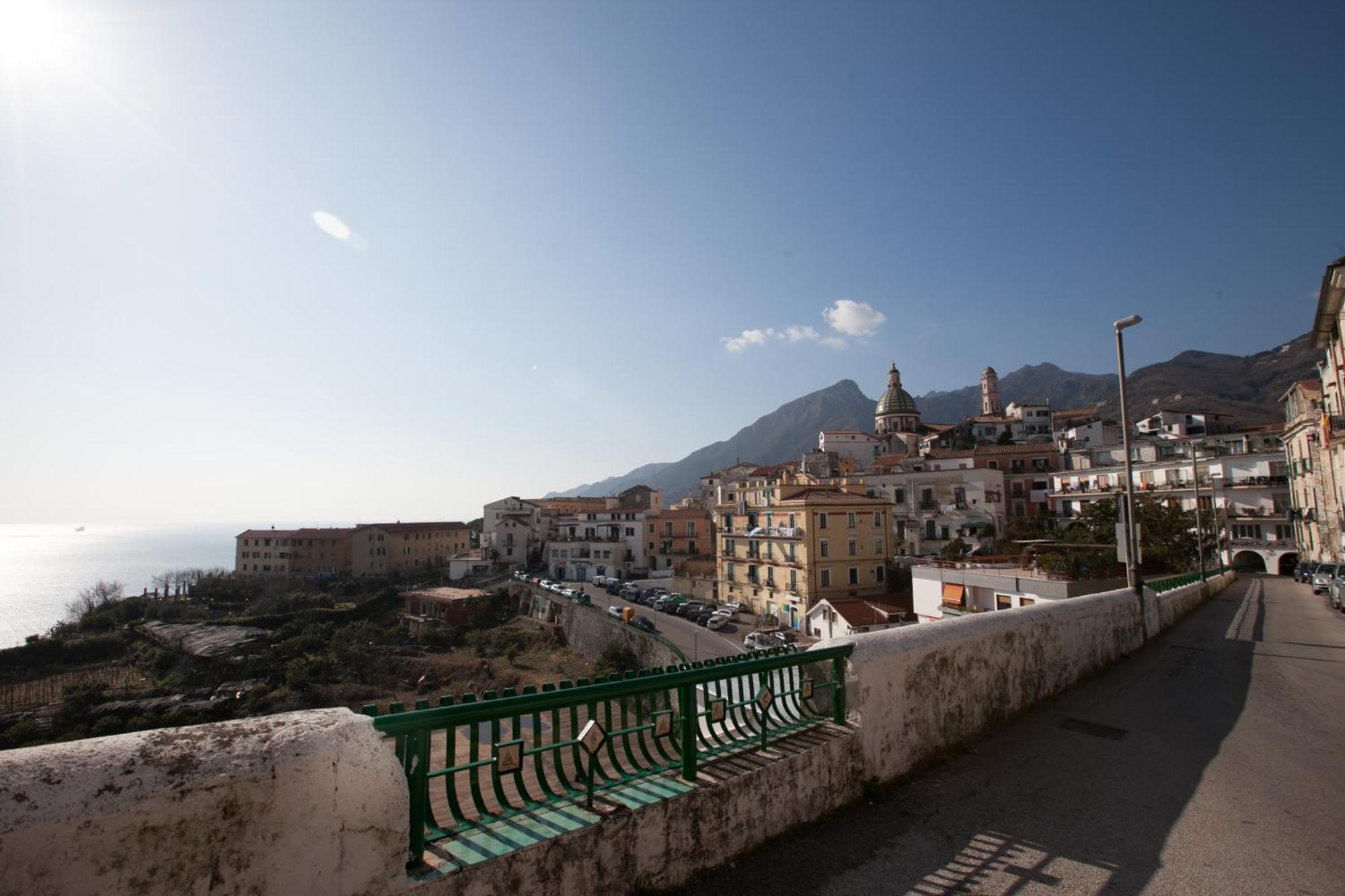 B&B Palazzo Pinto Vietri Buitenkant foto