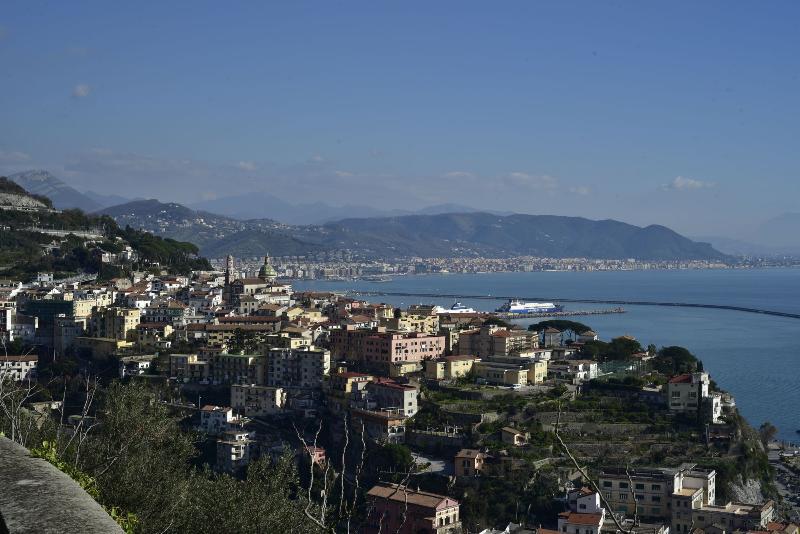 B&B Palazzo Pinto Vietri Buitenkant foto